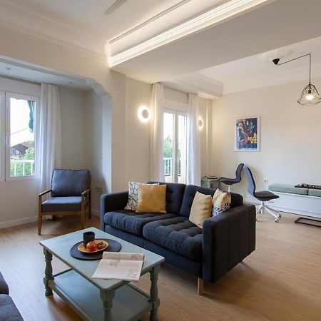 Apartment Near The Marina, Valencia Bagian luar foto