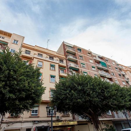 Apartment Near The Marina, Valencia Bagian luar foto