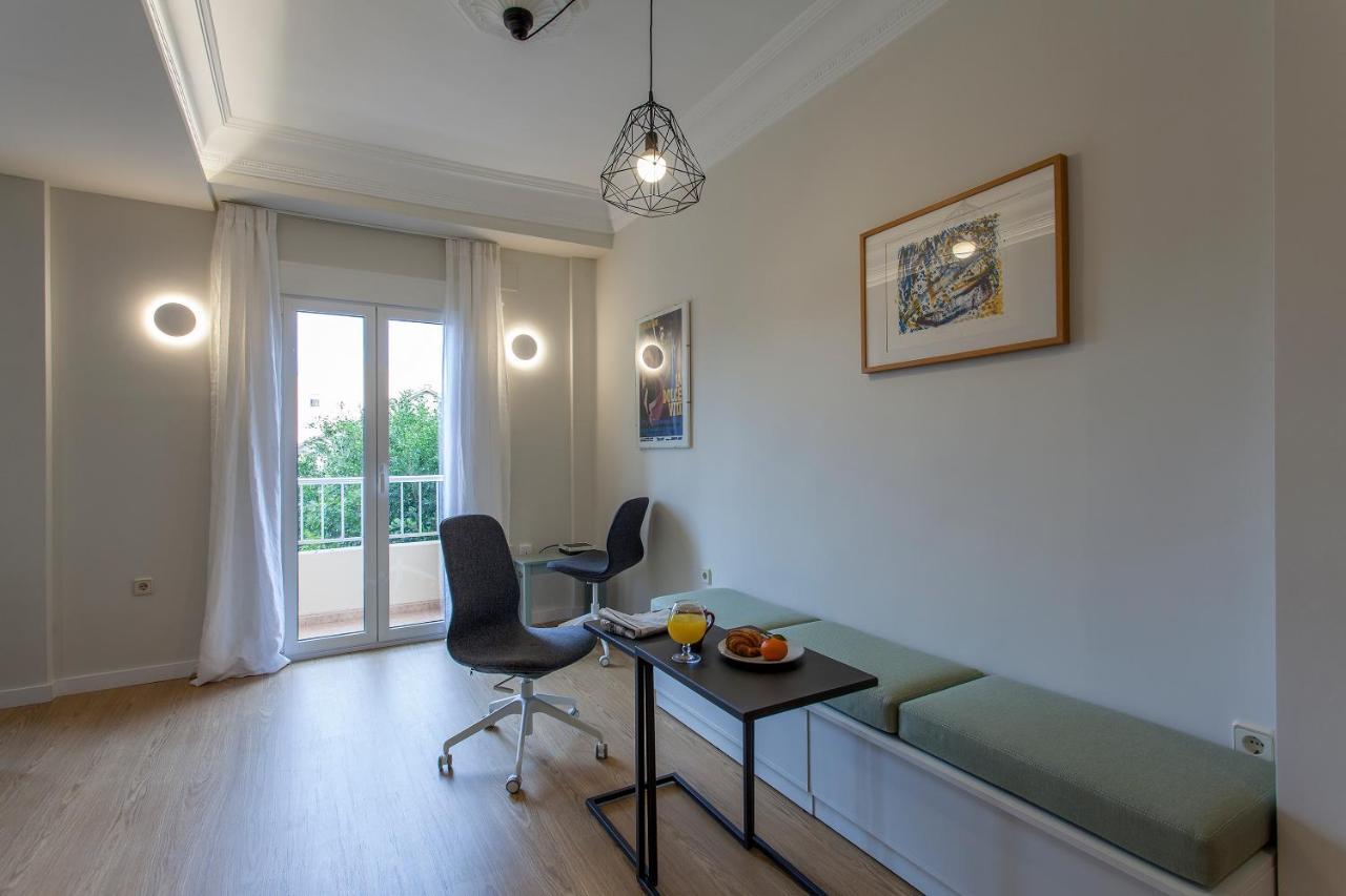 Apartment Near The Marina, Valencia Bagian luar foto