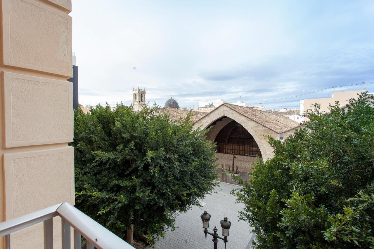 Apartment Near The Marina, Valencia Bagian luar foto
