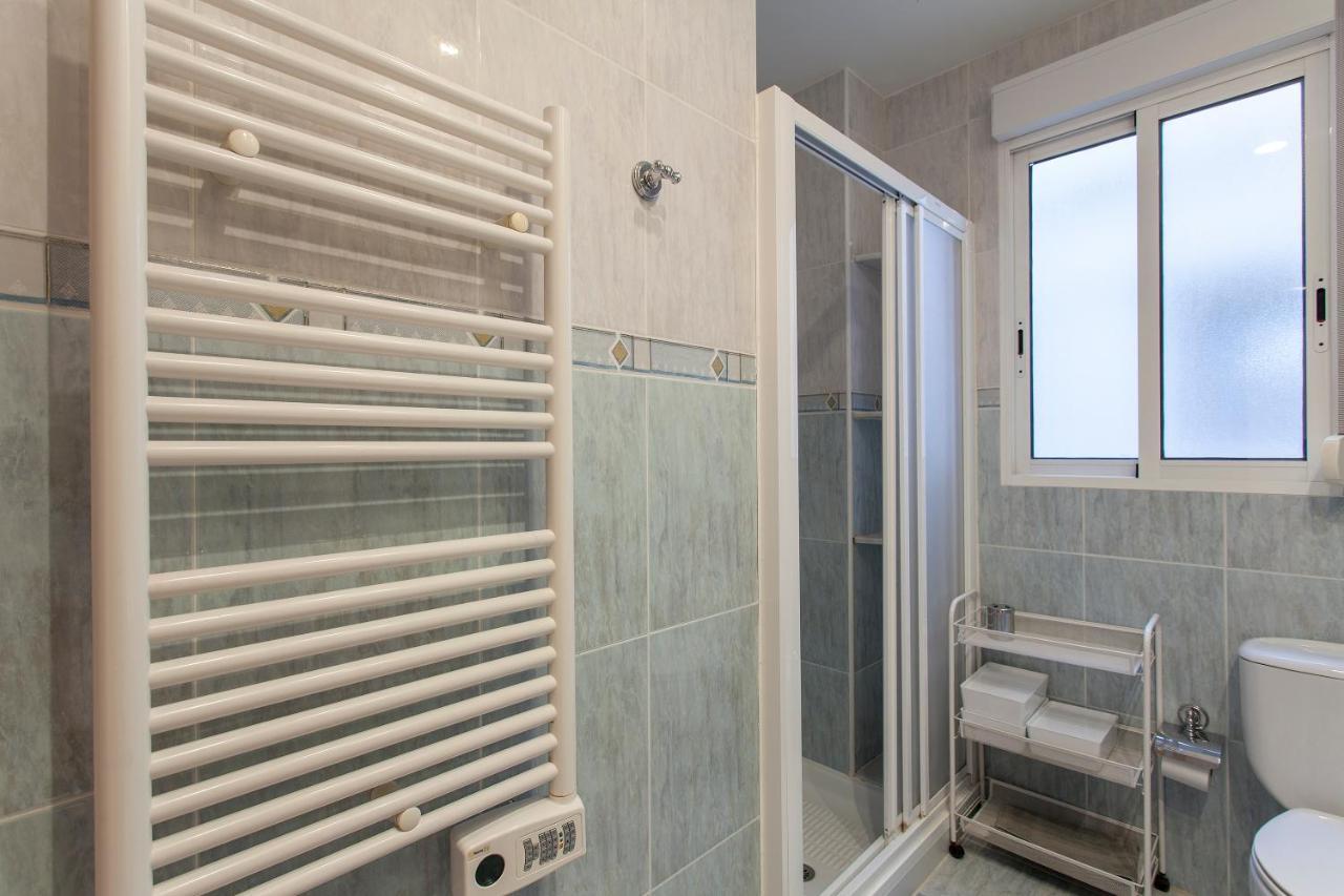 Apartment Near The Marina, Valencia Bagian luar foto